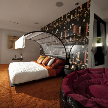 Round Ottoman for Lounging