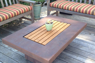 Inspiration for a mid-sized timeless backyard deck remodel in San Francisco with a fire pit and no cover