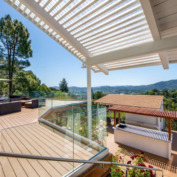 Magnificent Deck Worthy of the View