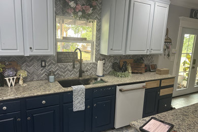 Kitchen - rustic kitchen idea in Austin