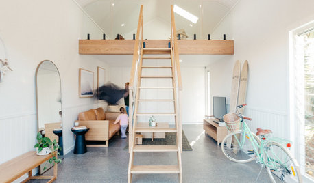 Houzz Tour: Mid-Century Coastal Cottages Inspire this Family Home