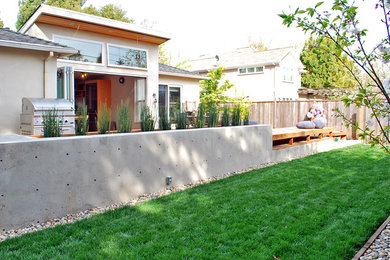 Inspiration for a contemporary one-story exterior home remodel in San Francisco