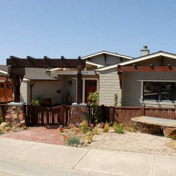 Craftsman Front Yard Meadow