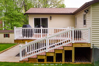 Arts and crafts deck photo in Other