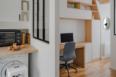 Exemple d'un petit bureau moderne.