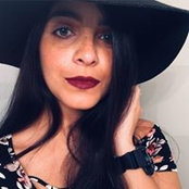 Melanie Rios's photo