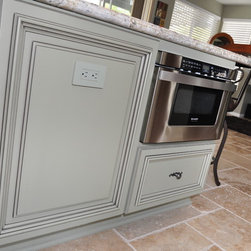 Dynasty Cherry Wood Nutmeg Onyx - Kitchen Islands And Kitchen Carts
