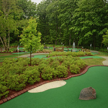 Commercial: Caddy Shack Mini Golf