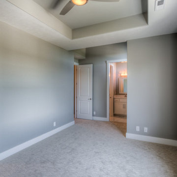 1.5-story custom Brandenburg - modern finishes
