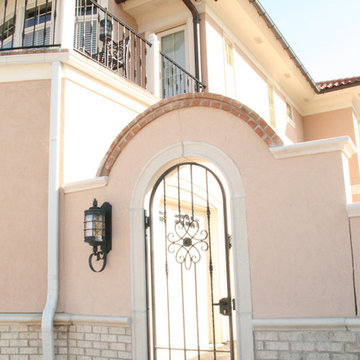 Exterior Features