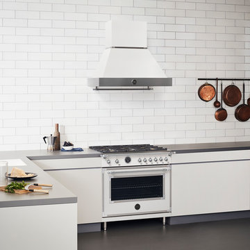 The 2019 Avorio (Ivory) Heritage Series Range and Hood
