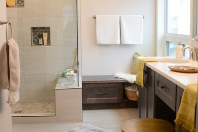 Inspiration for a transitional bathroom remodel in Calgary
