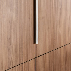 Delta Lip Pulls - Stainless Steel - Cabinet And Drawer Handle Pulls