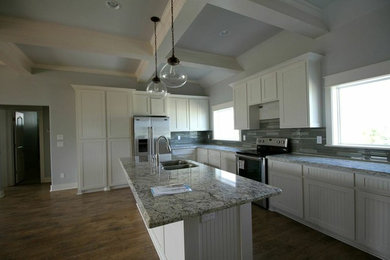 Example of a kitchen design in Houston