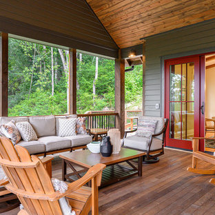 Überdachte Rustikale Terrasse Ideen, Design & Bilder - August 2020