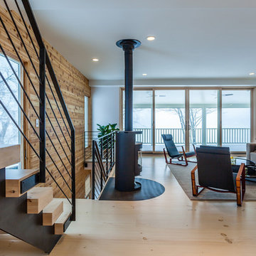 Contemporary Lake House Retreat