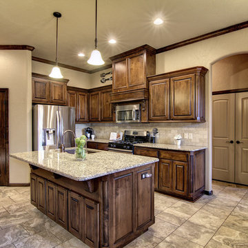 Home Staging - Occupied Home in Mustang
