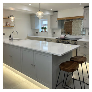 Shaker Kitchen Diner - Traditional - Kitchen - Berkshire - by Honest by ...