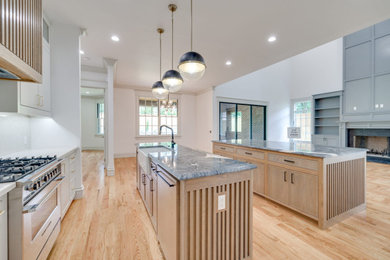 Kitchen - transitional kitchen idea in Oklahoma City
