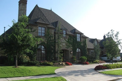 Inspiration for a timeless exterior home remodel in Oklahoma City