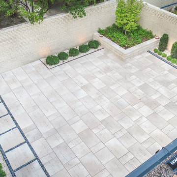 Mid-Century Modern Courtyard