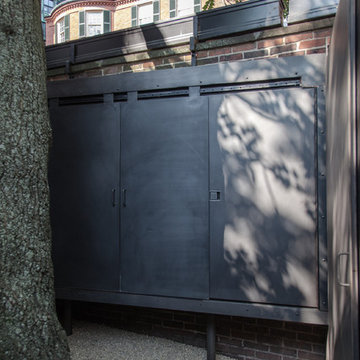 Beacon Hill Courtyard