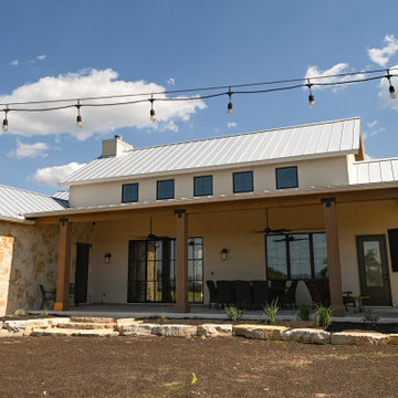 Farmhouse: 2,675 ft², 3 BR/2.5 BA/1 ST