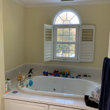 Bathroom Before - Jacuzzi Tub