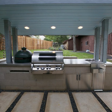 Contemporary Pool Cabana and Grill