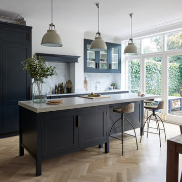 New Kitchen, Classic Style by Mowlem & Co