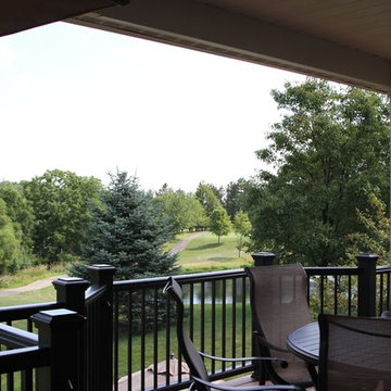 Medina - Deck/Screened Walkout