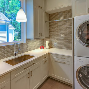 75 Beautiful L-Shaped Laundry Room Pictures & Ideas | Houzz