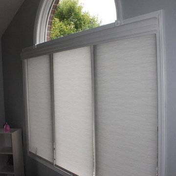 Brooks-Roller with wood Valance