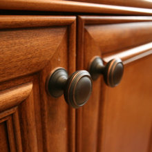 Hardware (pulls/knobs)