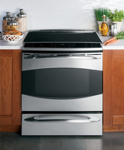 Major Kitchen Appliances GE Profile Slide-In Induction Range PHS925STSS