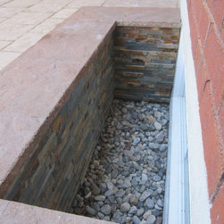 Window well cladded with slate - Landscaping Stones And Pavers