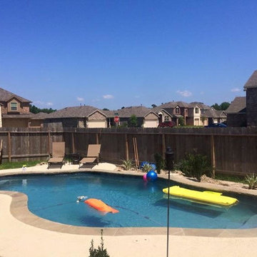 Free form pool
