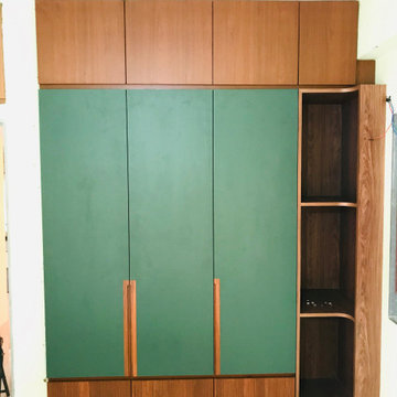 Cupboard with corner