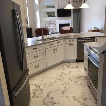 Yorktowntowne - Brockton Flat Panel - White Icing - Winter Park, FL