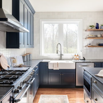 Oxford Lane: Contrasting Colors with the Bertazzoni Master Series Range