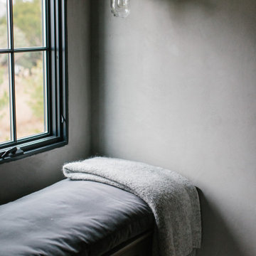 A Minimalist Retreat