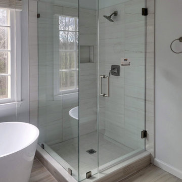 Clear Corner Shower with Mitered Pull and Square Edge Hinges and Clamps