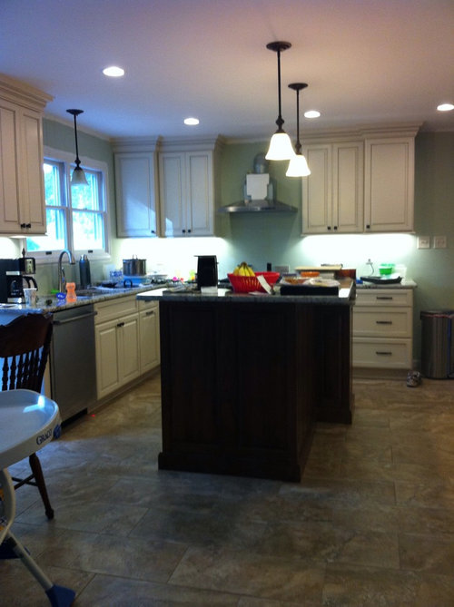 Kitchen Backsplash - what color and material?