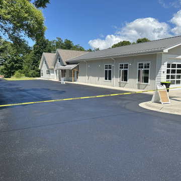 Asphalt Sealcoating