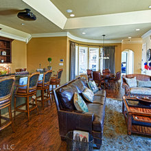 Kevin Gameroom/Study/Wet Bar - St Laurant