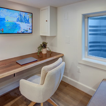 Transitional work-from-home nook