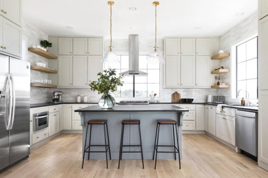 Inspiration for a coastal kitchen remodel in Dallas
