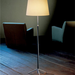 Santa & Cole - Santa & Cole Pie de Salon - Floor Lamps