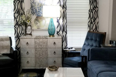 Example of a transitional home design design in Nashville