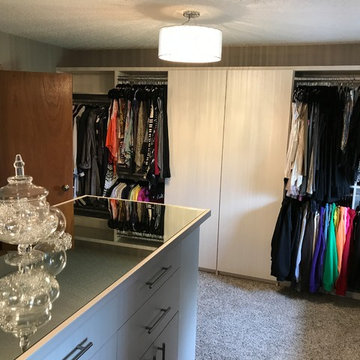Walk-in Closet - White